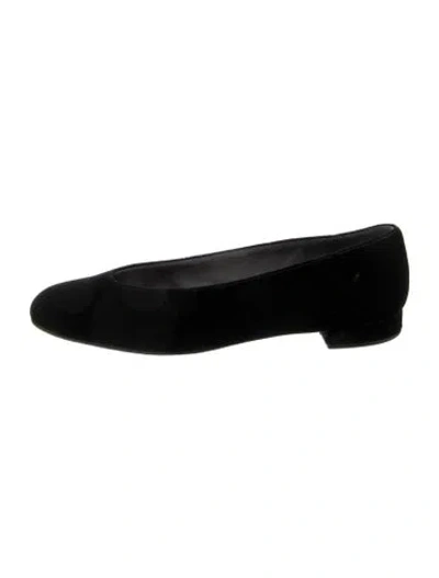 Pre-owned Stuart Weitzman Velvet Flats In Black