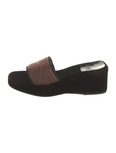 Pre-owned Stuart Weitzman Velvet Paisley Print Slides In Black