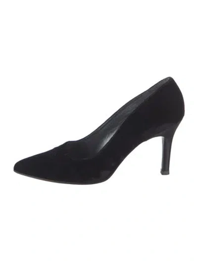 Pre-owned Stuart Weitzman Velvet Pumps In Black