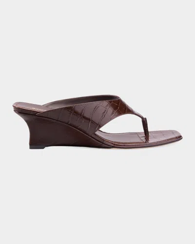 Stuart Weitzman Vinnie 50mm Croc-embossed Leather Wedge Thong Sandals In Brown