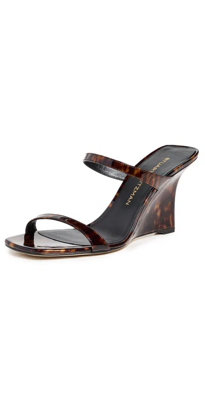 Stuart Weitzman Vinnie 85 Patent Leather Wedge Slide Sandal In Brown