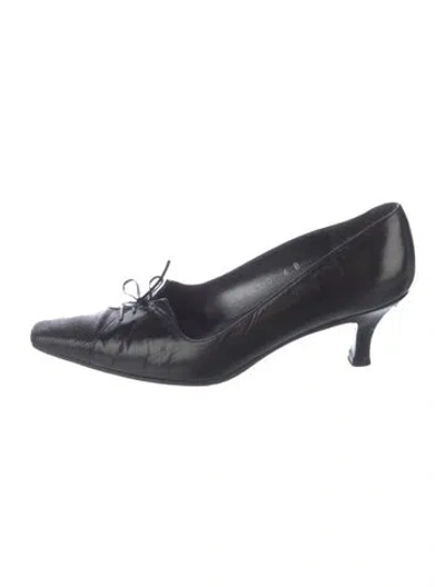 Pre-owned Stuart Weitzman Vintage Leather Pumps In Black