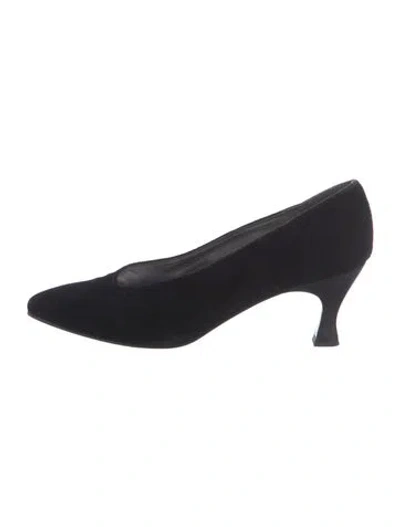 Pre-owned Stuart Weitzman Vintage Suede Pumps In Black