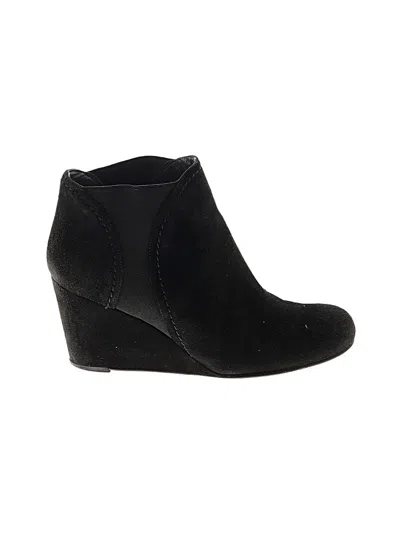 Pre-owned Stuart Weitzman Wedges In Black