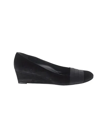 Pre-owned Stuart Weitzman Wedges In Black