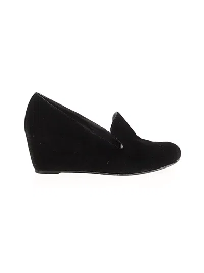 Pre-owned Stuart Weitzman Wedges In Black