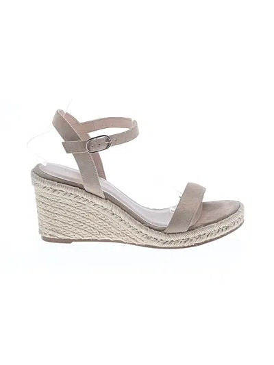 Pre-owned Stuart Weitzman Wedges In Brown