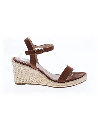 Pre-owned Stuart Weitzman Wedges In Brown