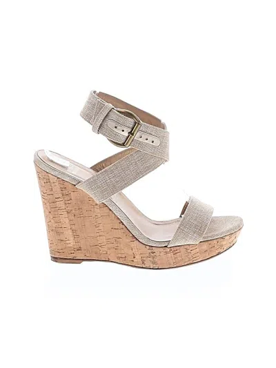 Pre-owned Stuart Weitzman Wedges In Gold