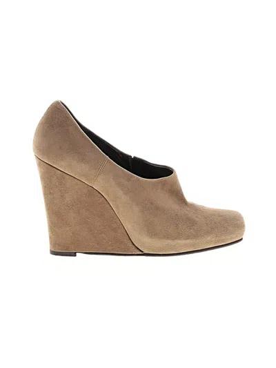 Pre-owned Stuart Weitzman Wedges In Tan