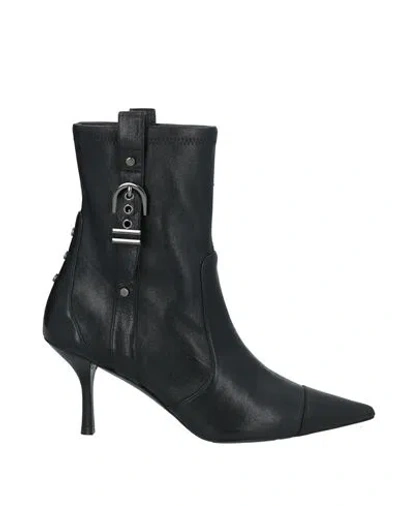 Stuart Weitzman Woman Ankle Boots Black Size 5.5 Leather