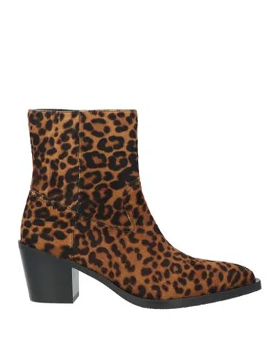 Stuart Weitzman Woman Ankle Boots Camel Size 8 Leather In Beige