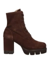 Stuart Weitzman Woman Ankle Boots Dark Brown Size 7.5 Leather In Brown