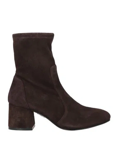 Stuart Weitzman Woman Ankle Boots Dark Brown Size 8.5 Leather
