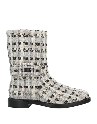 Stuart Weitzman Ankle Boots In White