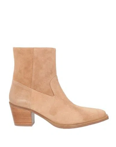 Stuart Weitzman Woman Ankle Boots Sand Size 9.5 Leather In Brown