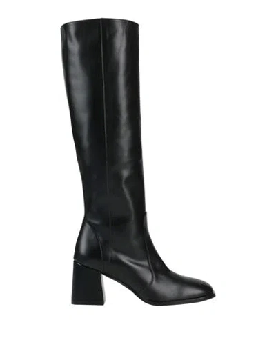 Stuart Weitzman Woman Boot Black Size 6 Leather