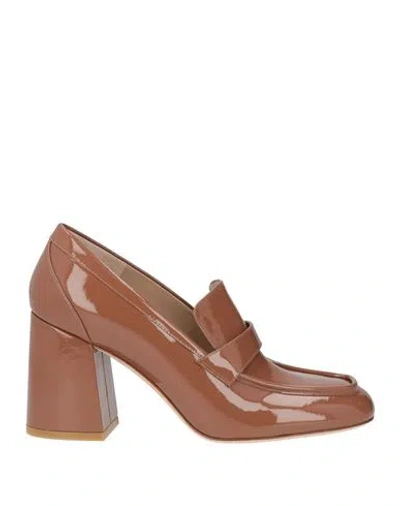 Stuart Weitzman Woman Loafers Brown Size 8.5 Leather
