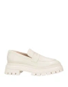 Stuart Weitzman Chunky-sole Loafers In Grey