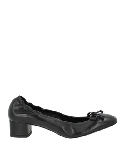 Stuart Weitzman Woman Pumps Black Size 7.5 Leather
