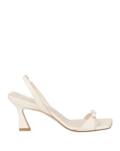 Stuart Weitzman Woman Sandals Ivory Size 6 Leather In Neutral