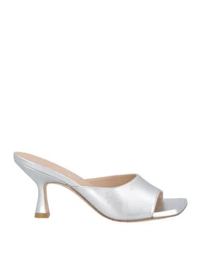 Stuart Weitzman Woman Sandals Silver Size 6.5 Leather