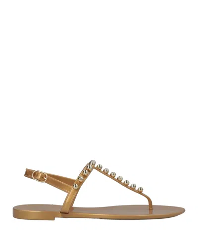 Stuart Weitzman Toe Strap Sandals In Gold