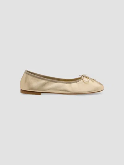 Stuart Weitzman Women's Nia Leather Ballerina Flats In Platino