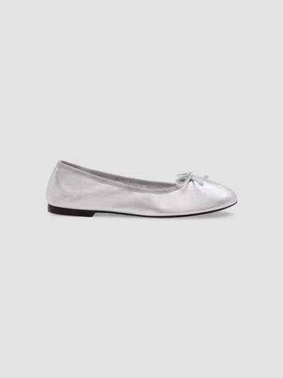 Stuart Weitzman Nia Leather Ballerina Flats In Silver
