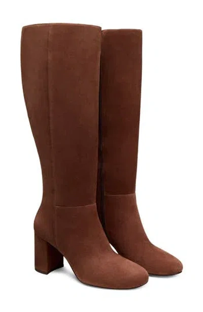 Stuart Weitzman Wynn Zip Boot In Brown