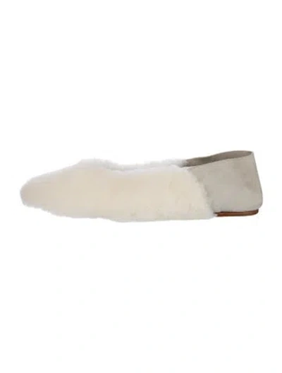 Pre-owned Studio Amelia Fur Flats In White