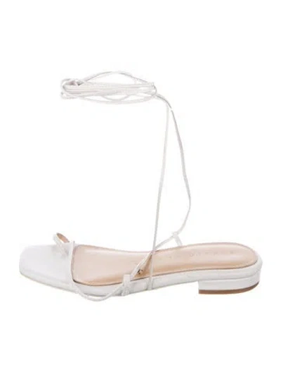 Pre-owned Studio Amelia Leather Sandals In White