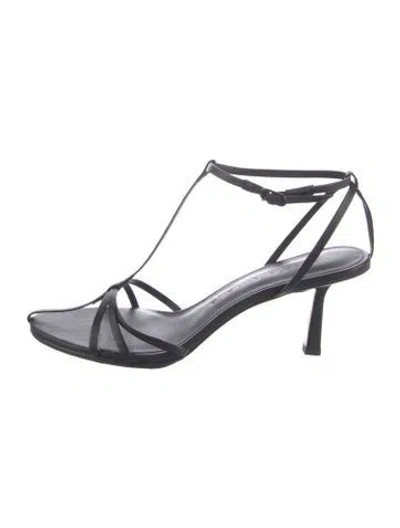Pre-owned Studio Amelia Leather T-strap Sandals In Black