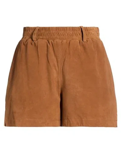 Studio Ar Woman Shorts & Bermuda Shorts Brown Size 8 Lambskin