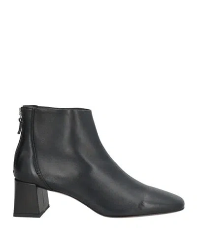 Studio Malori Roma Woman Ankle Boots Black Size 8 Leather