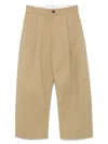 Studio Nicholson Hose Mit Bundfalten In Brown