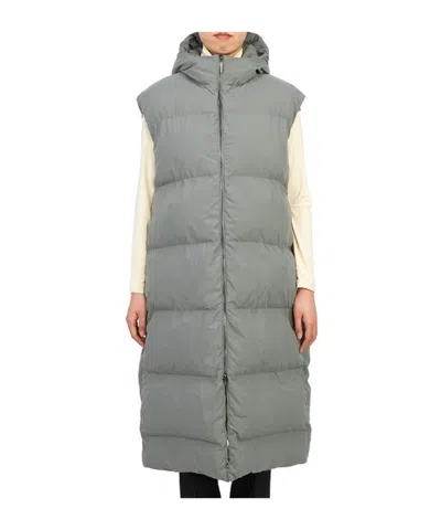 Studio Nicholson Hooded, Thick, Sleeveless Cotton-padded Jacket In Gray