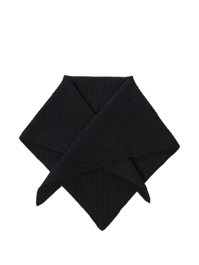 Studio Nicholson Isos Ribbed-knit Triangular Scarf In Black