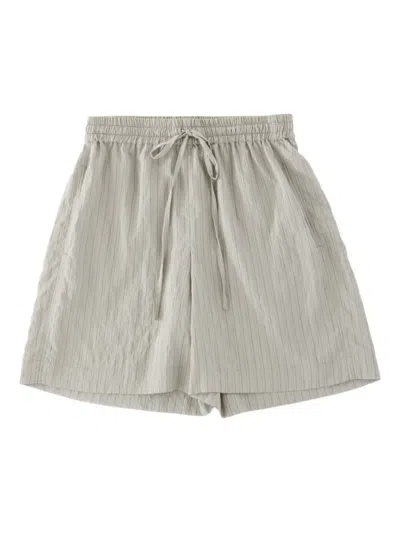 Studio Nicholson Shorts Mit Nadelstreifen In Gray