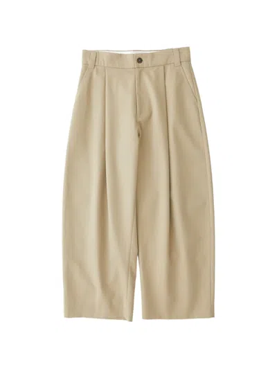 Studio Nicholson Sorte Hose Mit Falten In Brown