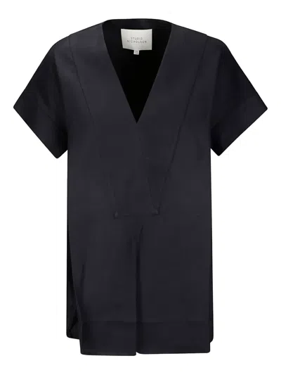 Studio Nicholson V-neck Short-sleeved T-shirt In Blue