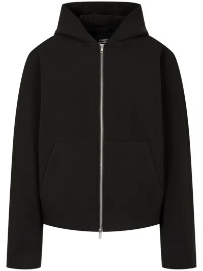 Studio Tomboy Neoprene Hooded Jacket In Schwarz