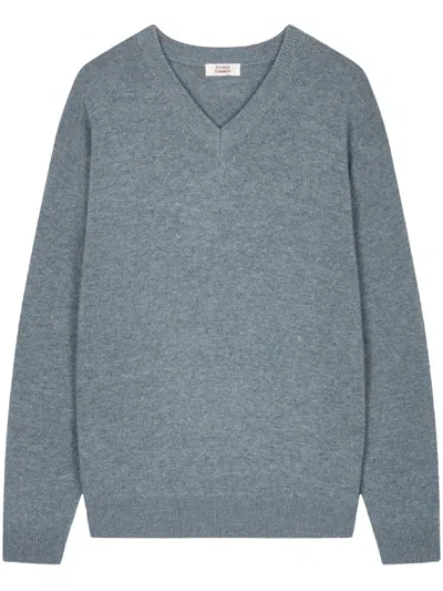 Studio Tomboy V-neck Jumper In Blue