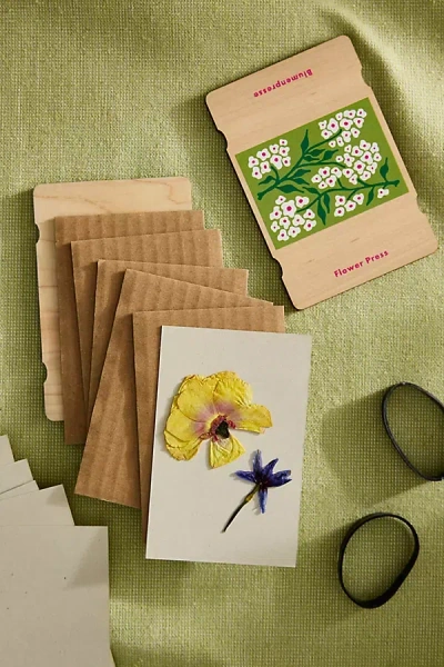 Studio Wald Pocket Flower Press In Multi