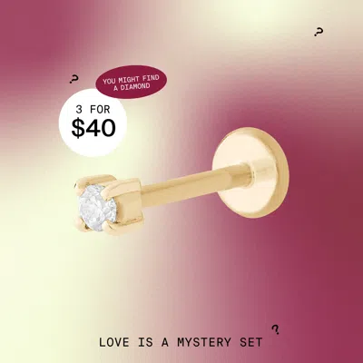 Studs Love Is A Mystery Set In Gold