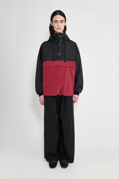 Stutterheim Forsa Two-tone Matte Anorak Black/ In Black,burgundy