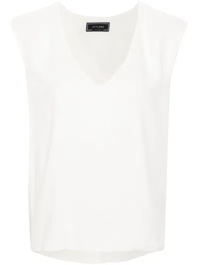 Styland Sleeveless Crepe Blouse In White