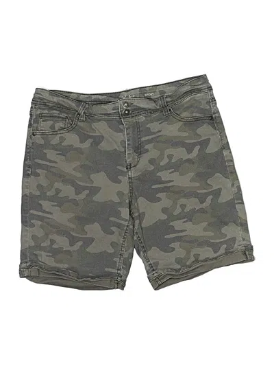 Pre-owned Style & Co Khaki Shorts In Green