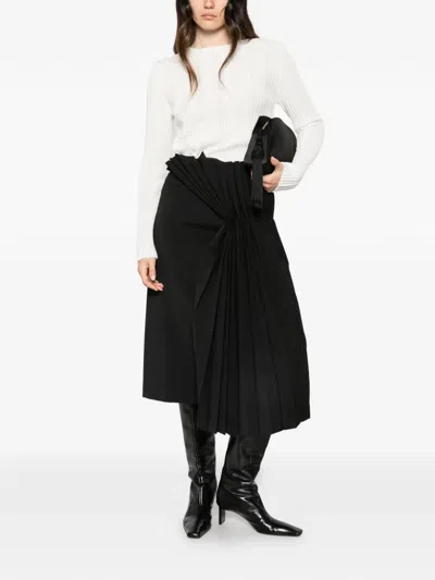Su Ribbed-knit Asymmetric Sweater In White
