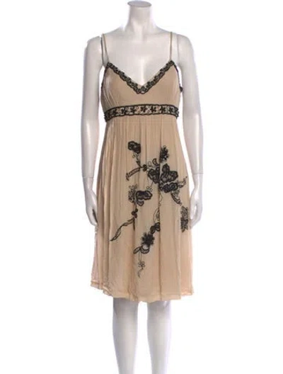 Pre-owned Sue Wong Silk Knee-length Dress In Neutral